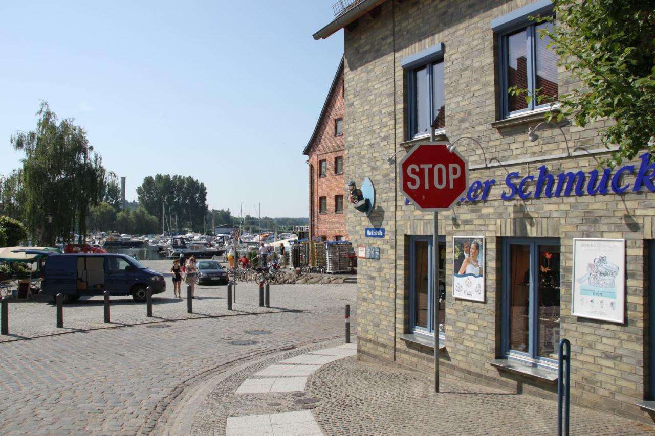 Ferienwohnung Zum Yachthafen Waren  Exterior foto